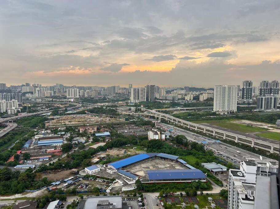 Apartment Sunset View At Modern Kuala Lumpur